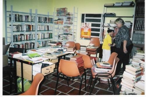 Foto do acervo da Biblioteca ComunitÃ¡ria do Cristal