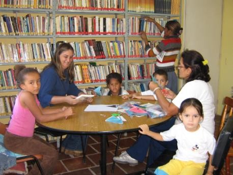 Foto do acervo da Biblioteca ComunitÃ¡ria do Cristal